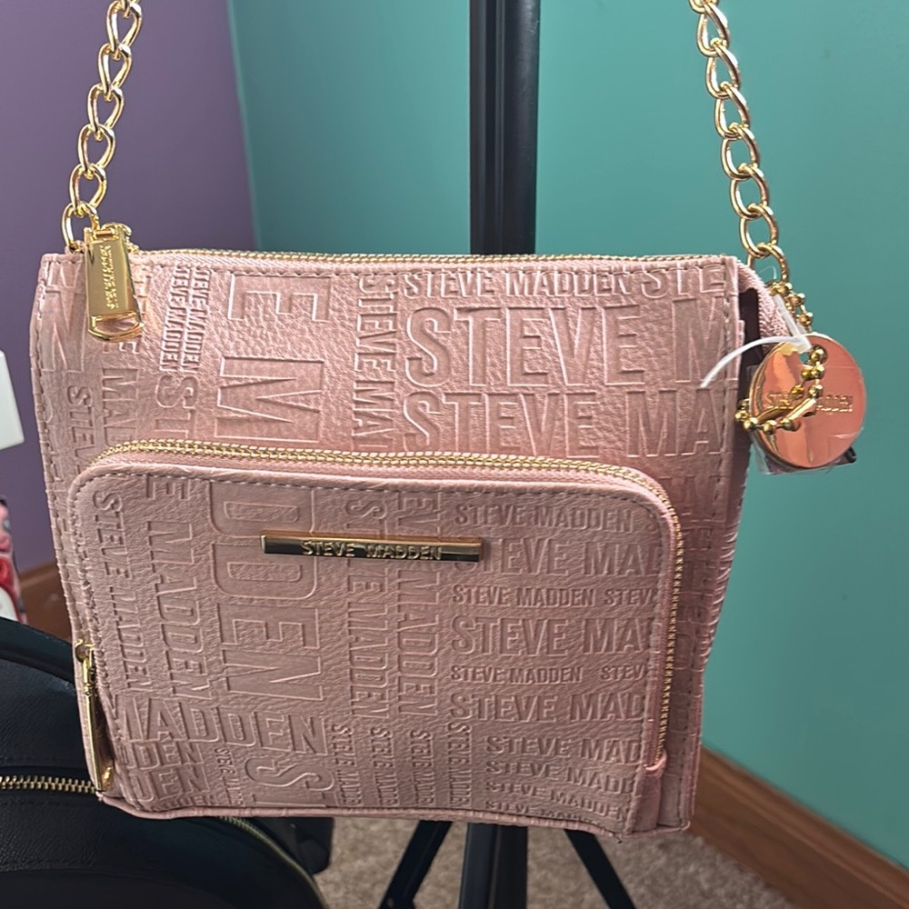 Steve Madden Pink Textured Crossbody Bag with Gold Chain